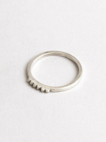 Tiny Stud Ring Silver